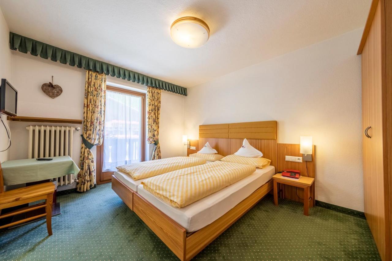 Hotel Dolomiti Ла Вилла Экстерьер фото