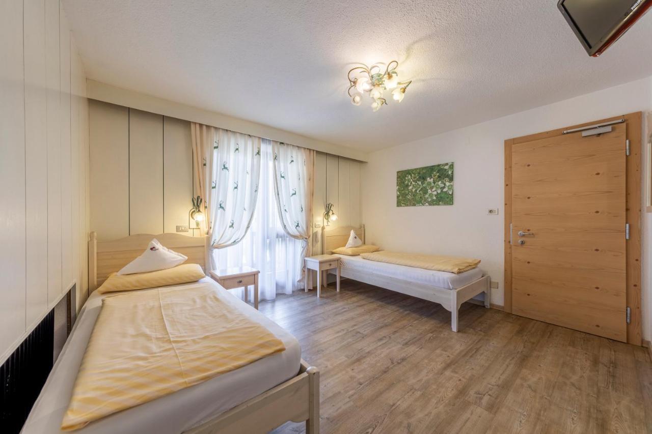 Hotel Dolomiti Ла Вилла Экстерьер фото