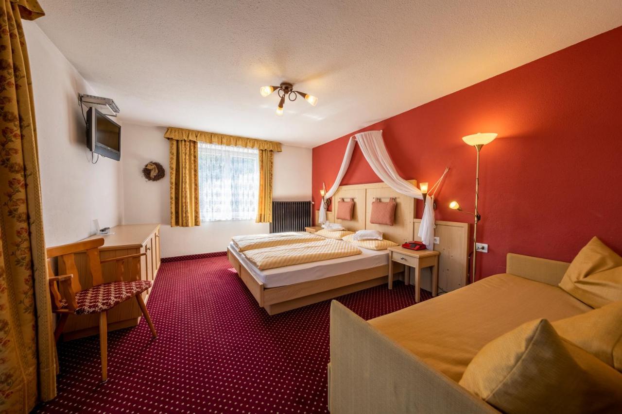 Hotel Dolomiti Ла Вилла Экстерьер фото