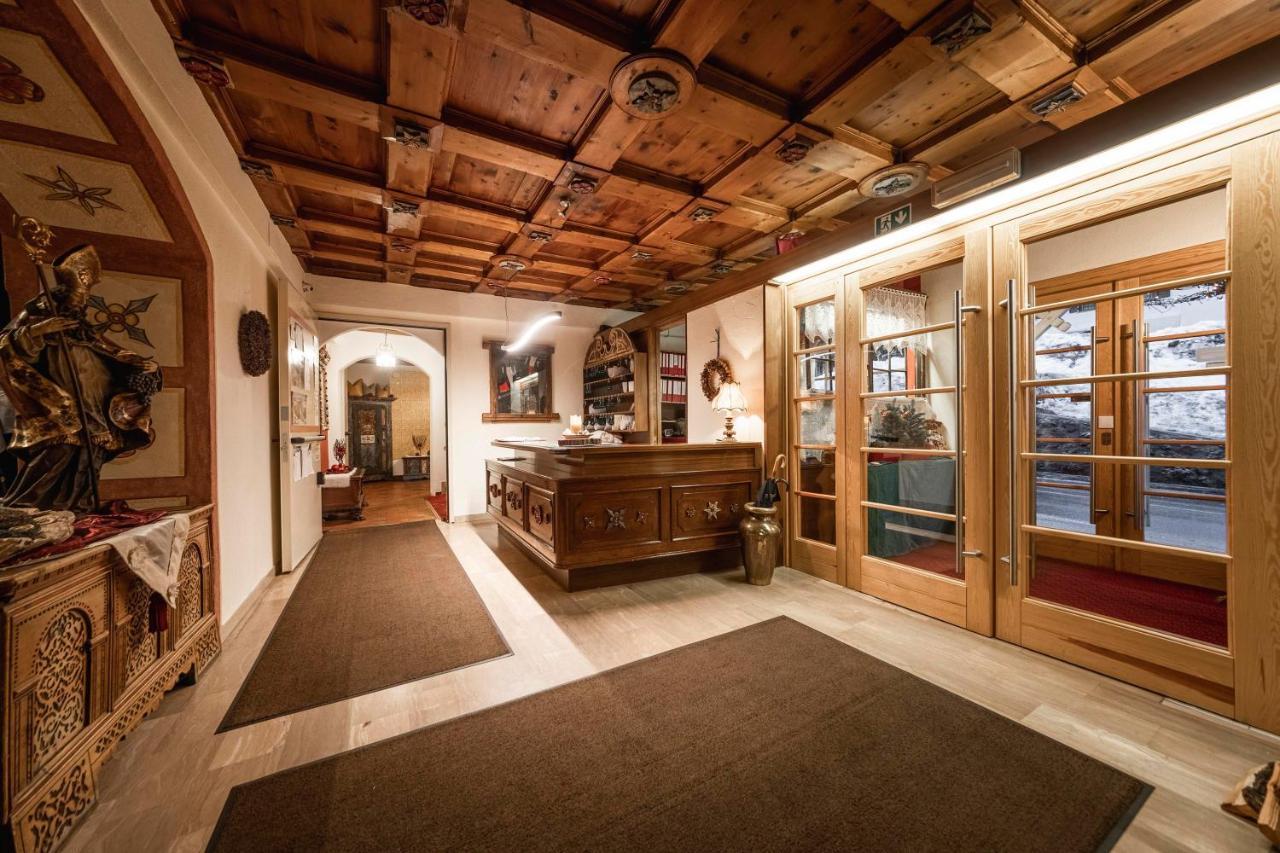 Hotel Dolomiti Ла Вилла Экстерьер фото